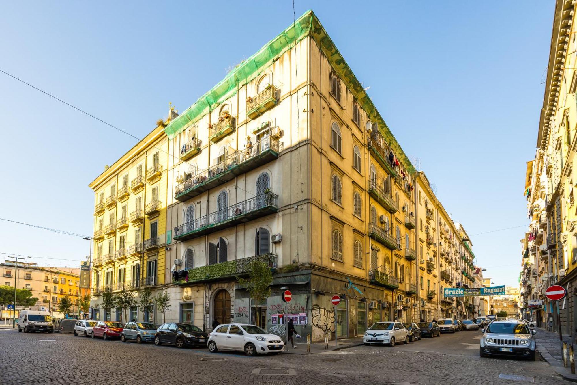 Via Milano Central Station Apartment Nápoles Exterior foto